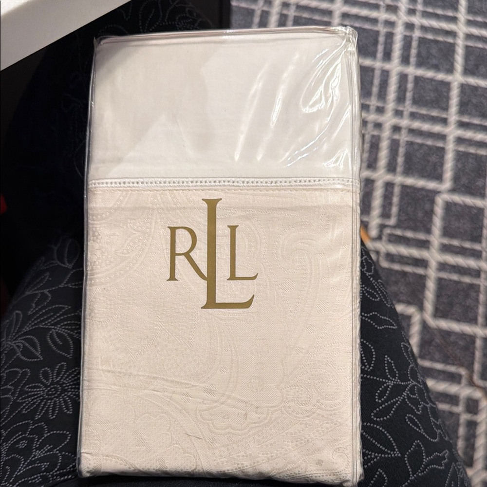 Lauren Ralph Lauren Ivory 'Lauren Suite' Pillowcases